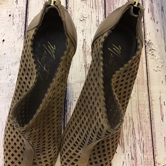 Marc Fisher Peddle peep toe heels size 9 M - Picture 5 of 8